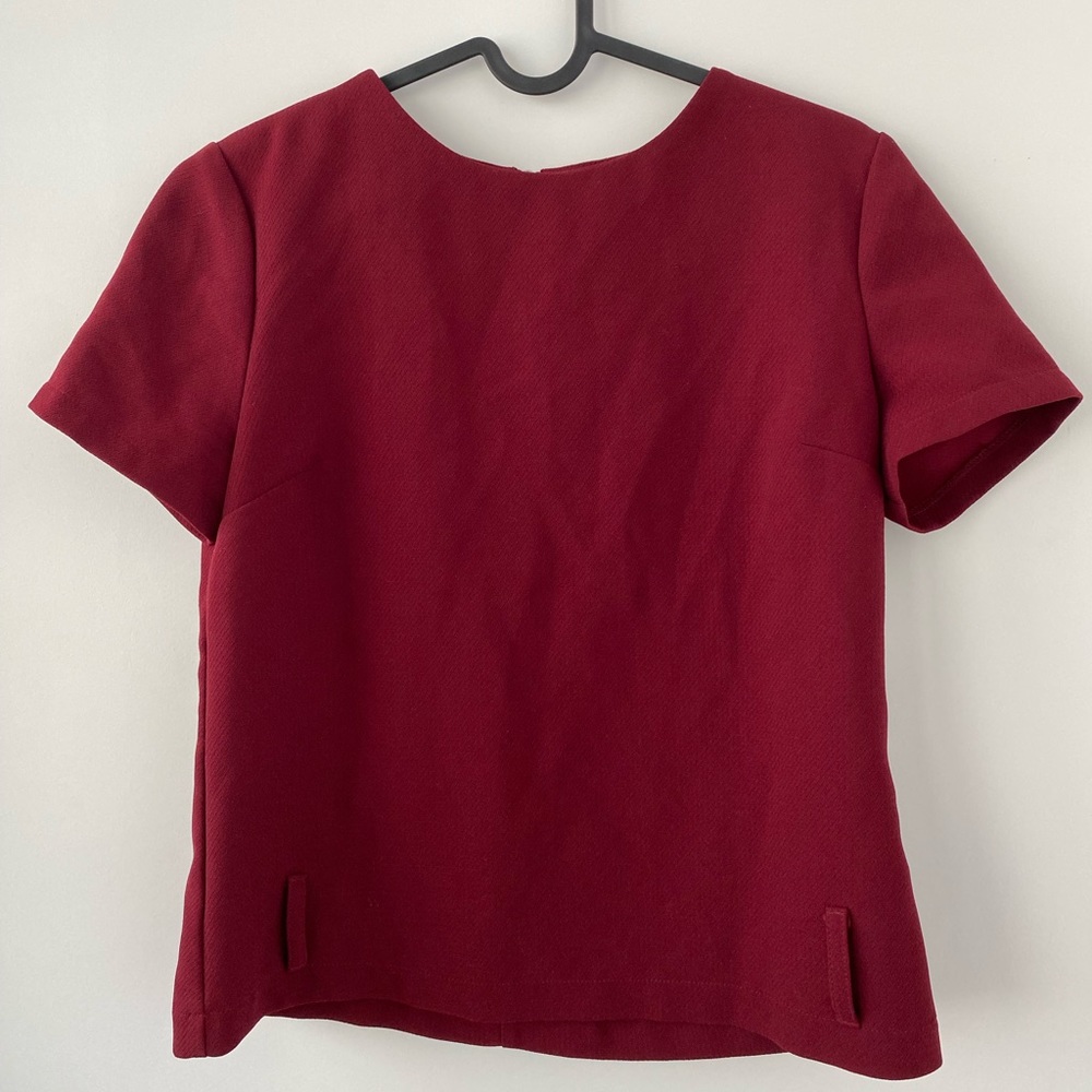 Cute small maroon forever 21 short sleeve shirt